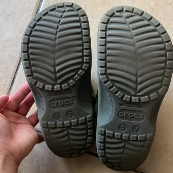 Crocs - Picture 2 of 4